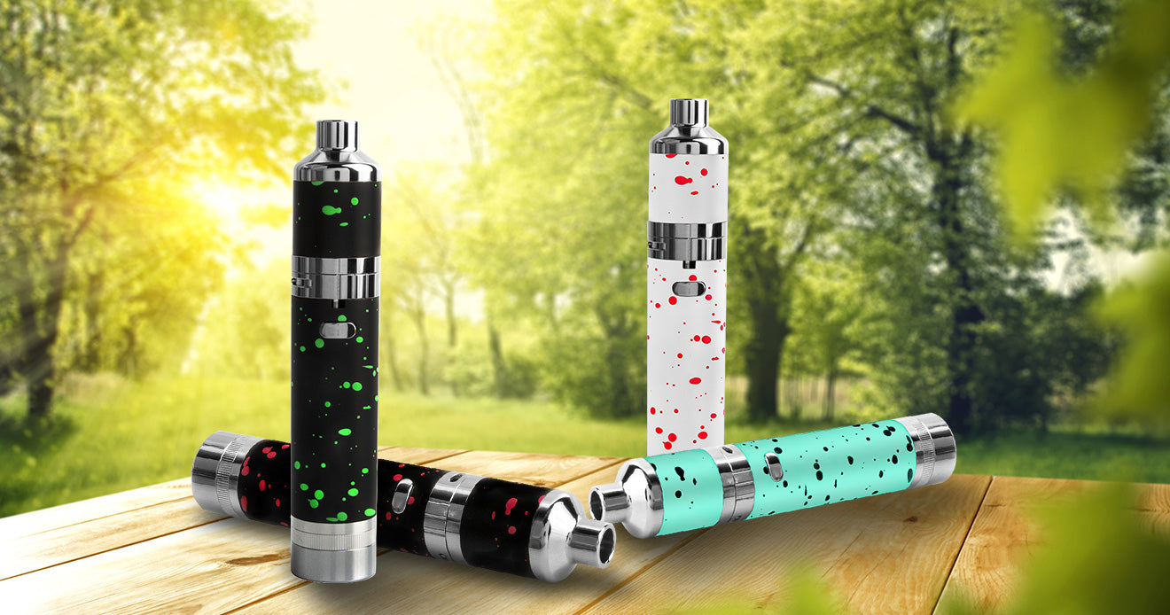 Evolve Plus XLs in different colors on wooden table