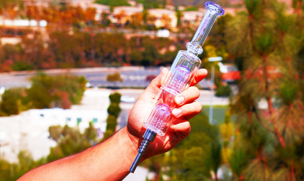 Man holding Wulf Nova Stack out, overlooking a city landscape