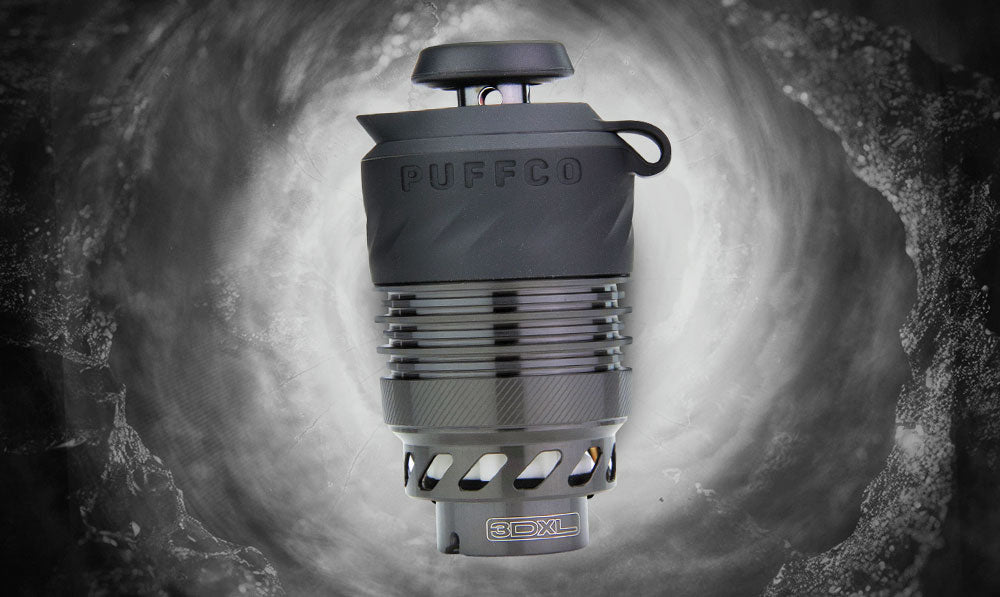 Puffco 3DXL black atomizer photographed in greyscale