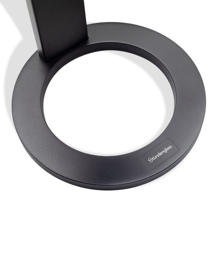 Stündenglass Gravity Infuser black stand on white background