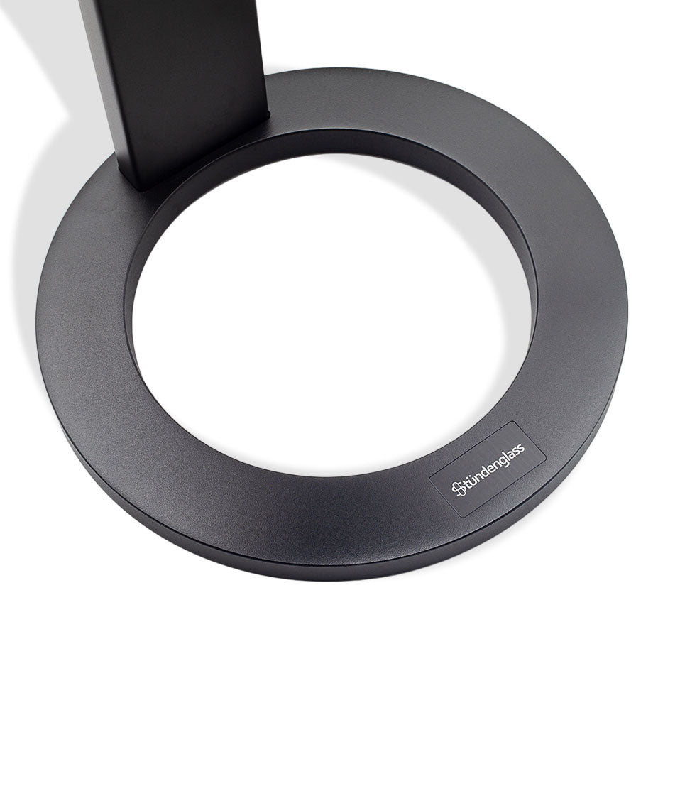 Stündenglass Gravity Infuser black stand on white background