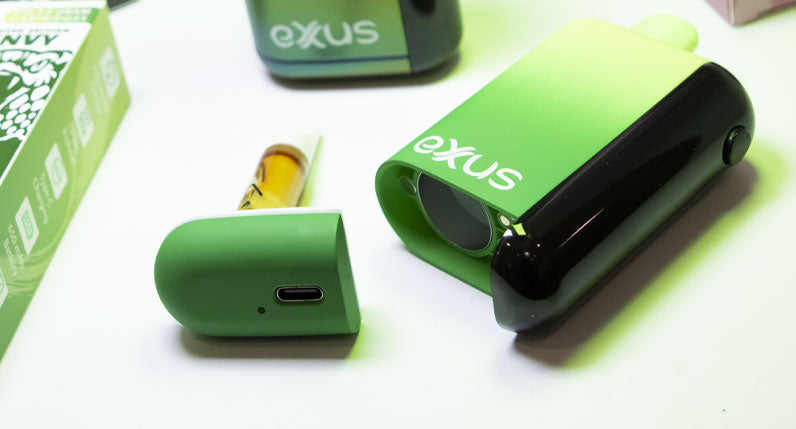 Exxus Snap DLX resting apart on white surface