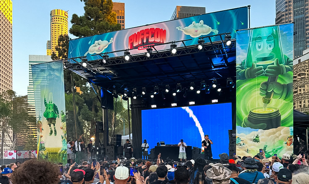 Puffcon Concert stage